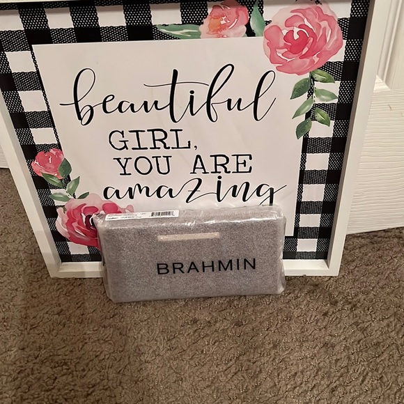 Brahmin Handbags - ✨✨NWT BRAHMIN PECAN SURI WALLET✨✨